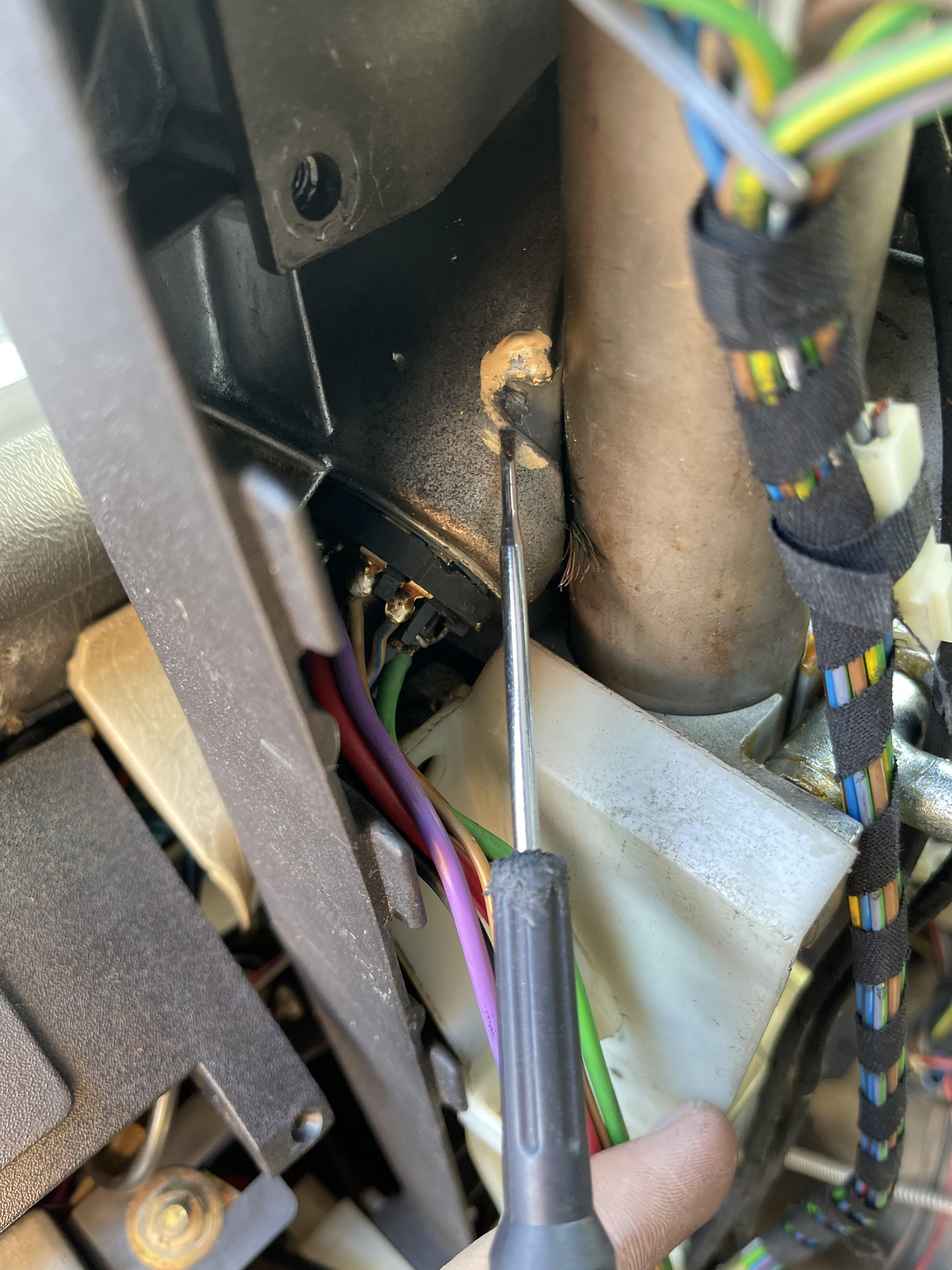 Ignition Switch Removal - MyE28.com