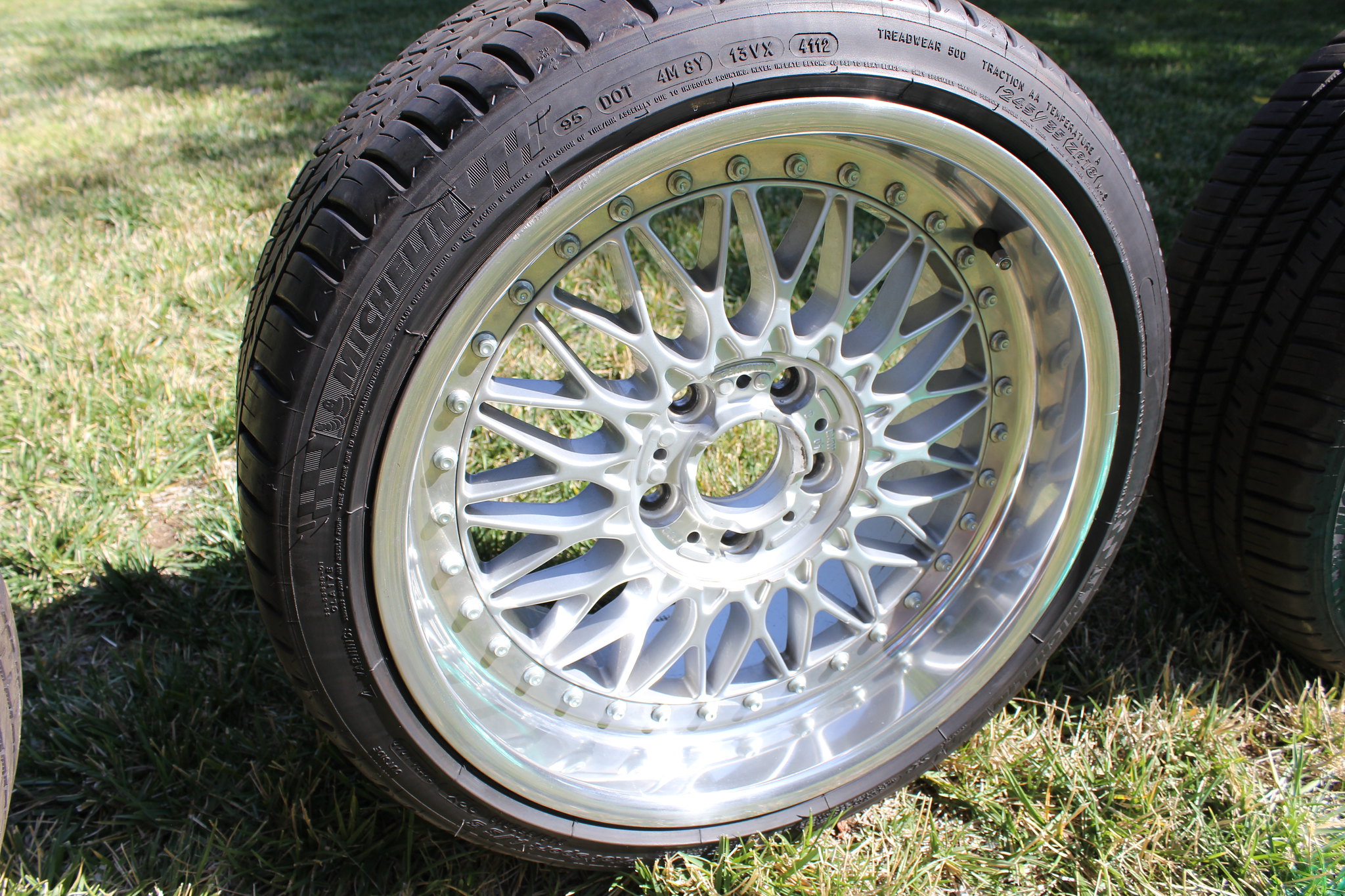 でおすすめアイテム。 FS: BBS Style 5 Staggered 18 ピンズ・ピンバッジ・缶バッジ
